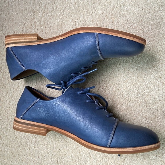 Kork-Ease Tillery Oxford Women's Cap Toe Shoe, Navy Blue leather - Picture 3 of 6